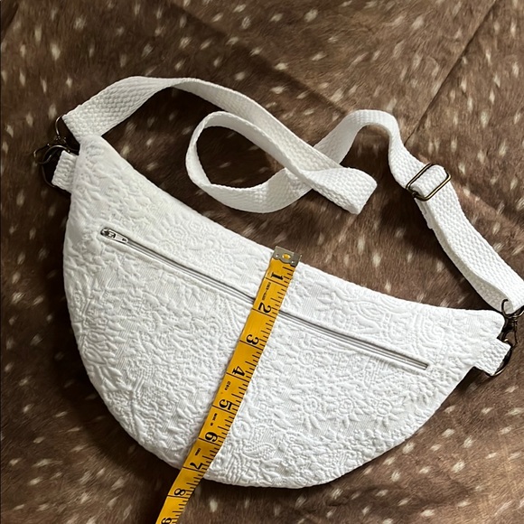 Fun White Quilted Women's crossbody bag custom - Picture 4 of 7